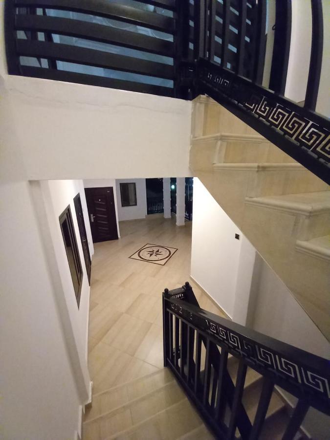 Baffour Apartments Adiebeba Extérieur photo