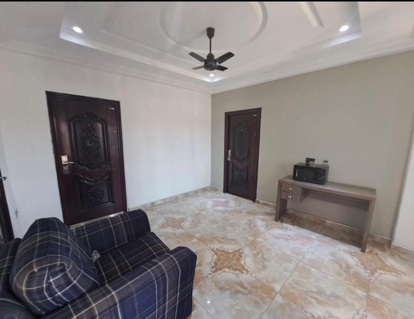Baffour Apartments Adiebeba Extérieur photo