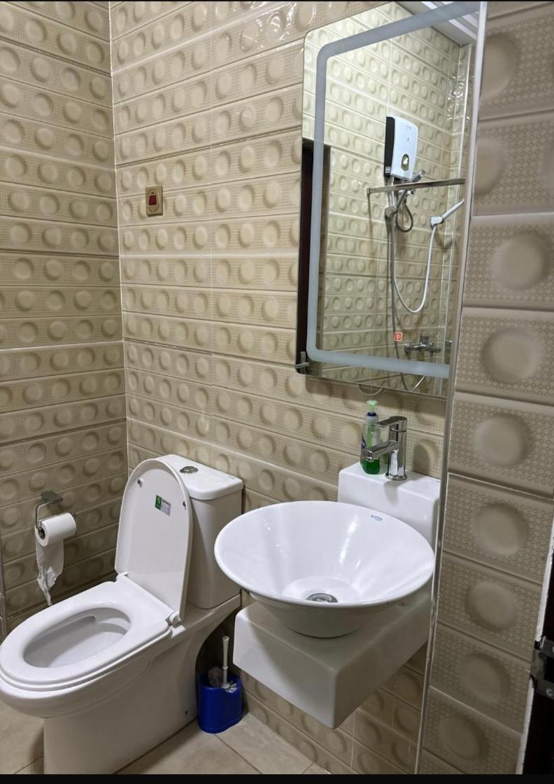 Baffour Apartments Adiebeba Extérieur photo